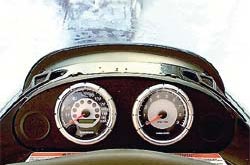 На руле имеется подогрев, чтобы согреть руки или подсушить намокшие перчатки. st5