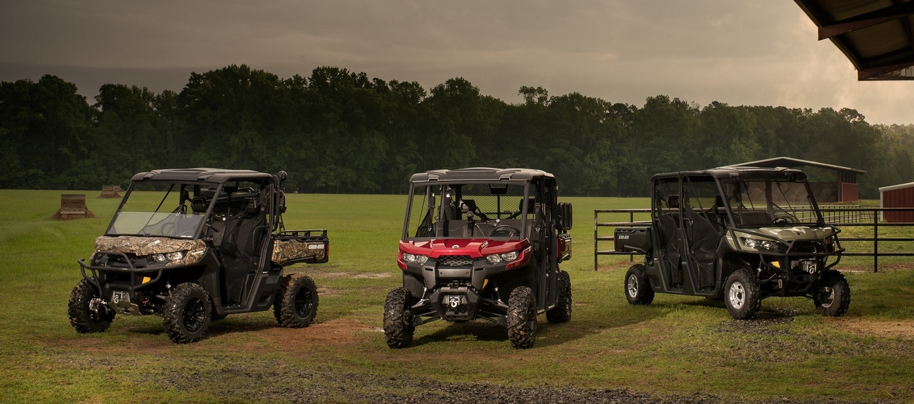 Family shot - Defender cr 1322x585