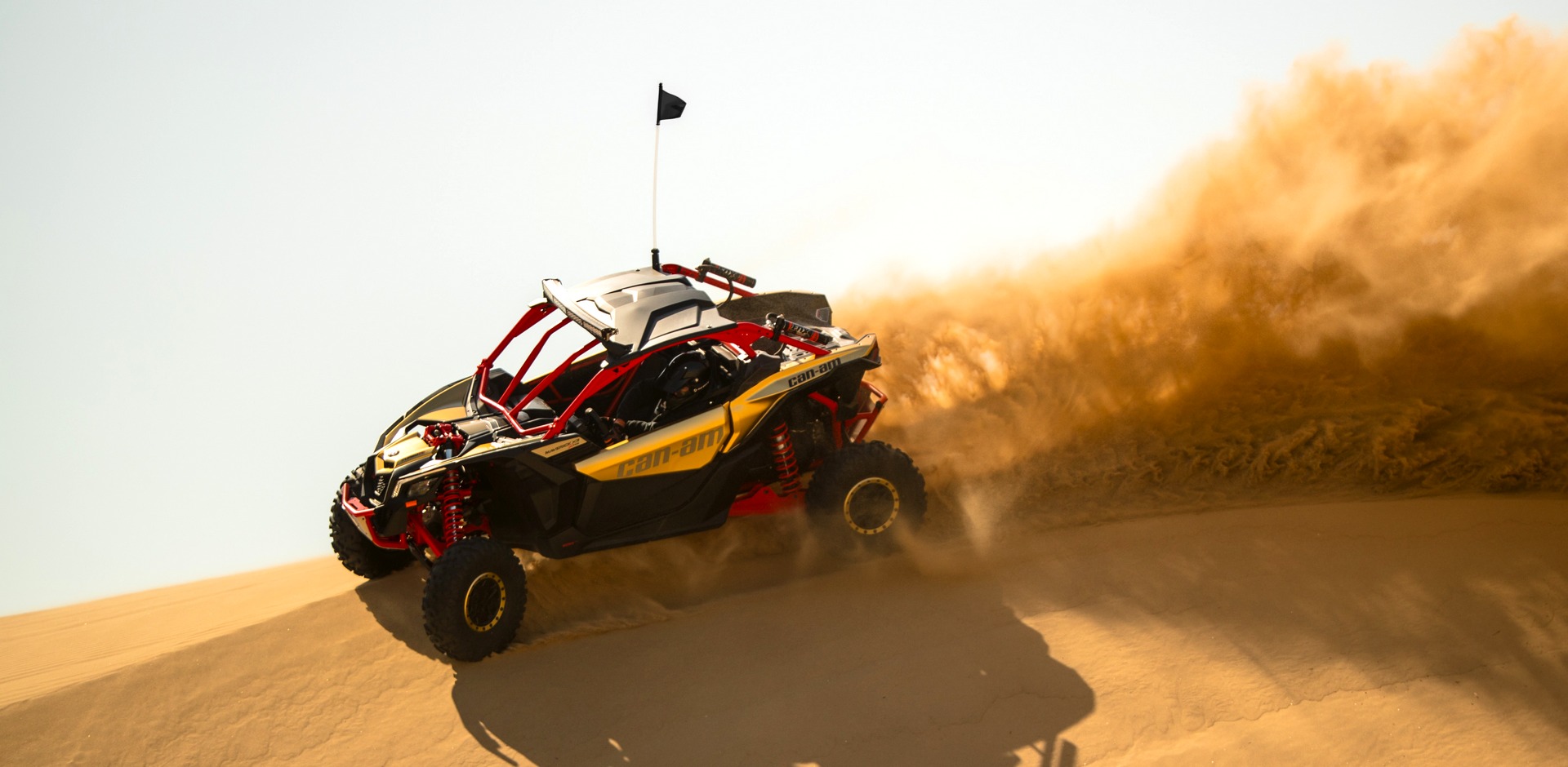 Maverick X3 Xrs TURBO R Gold _ Can-Am Red - Dunes 1 1920x940px