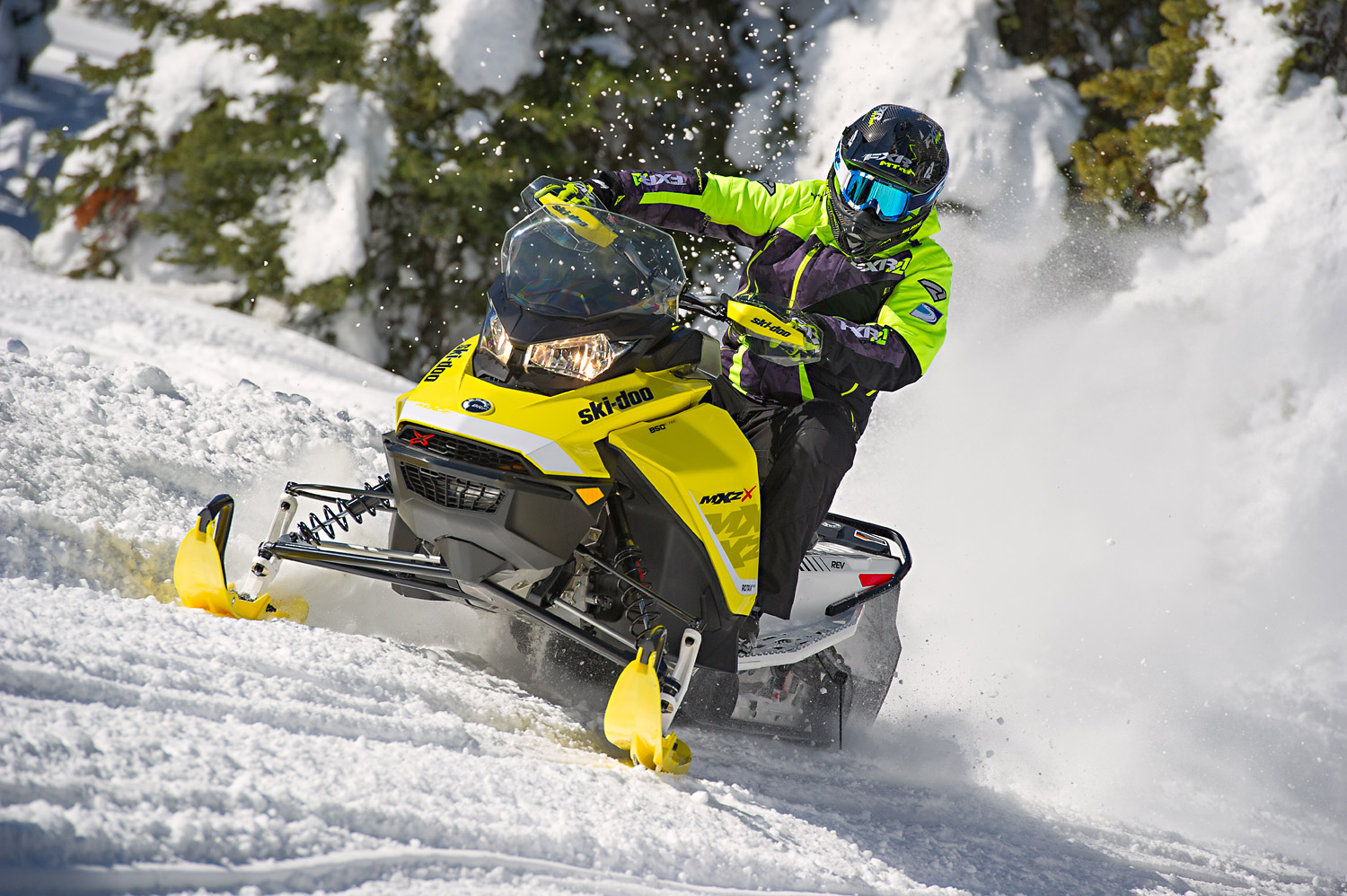 Снігохід Ski-Doo – переможець у номінаціях «Самий практичний снігохід року» і «Революційно вдосконалена конструкція» від каналу “SnowTrax Television”!